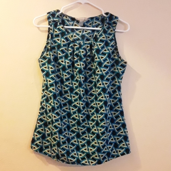 Banana Republic sleeveless shirt - Picture 1 of 4